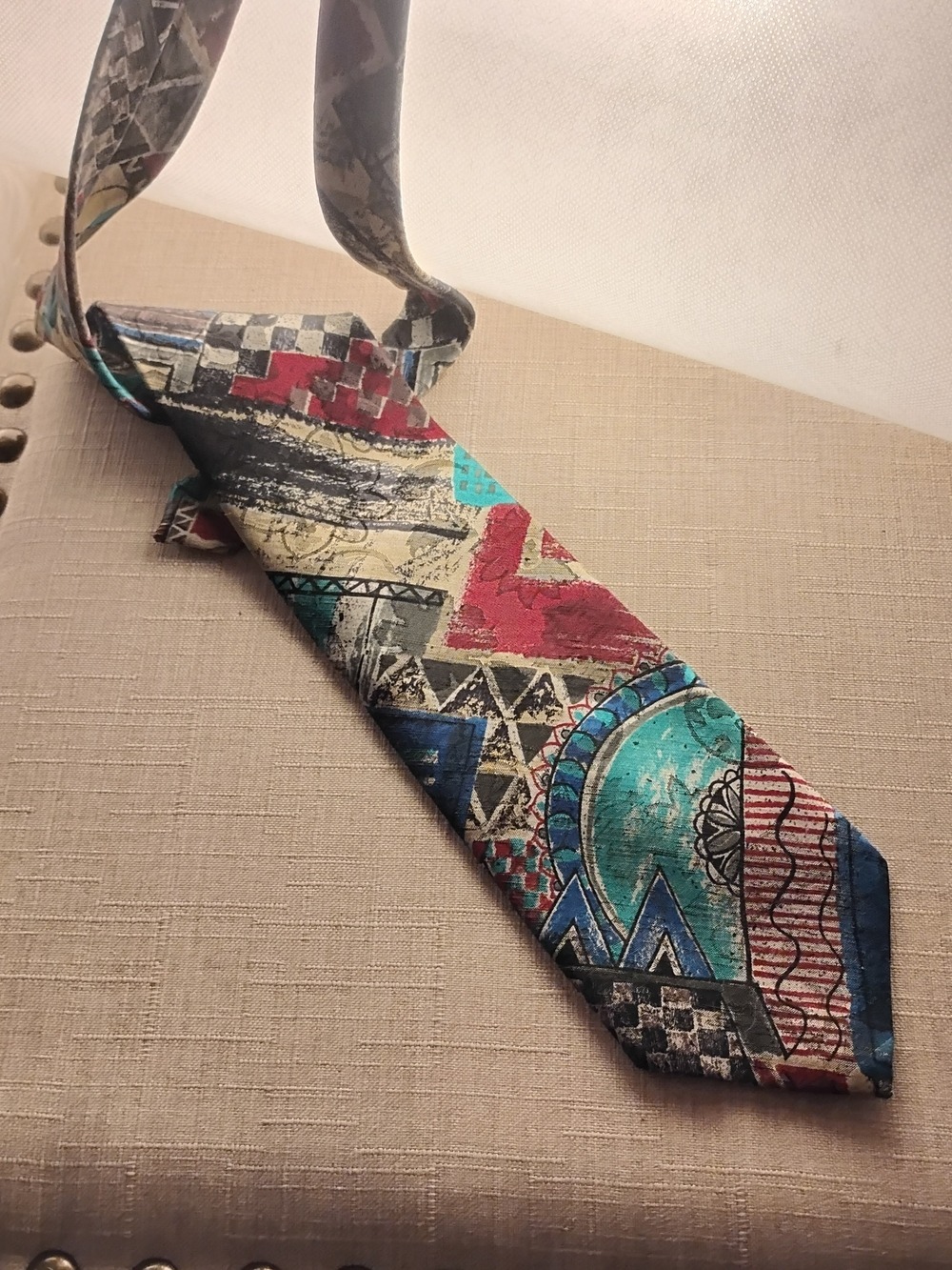 Vintage Andre Valentino Geometric Abstract Tie in Teal, Red & Blue